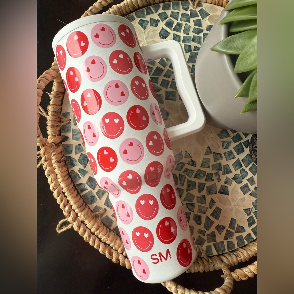 Simple Modern HAPPY HEART EYES 40oz trek
